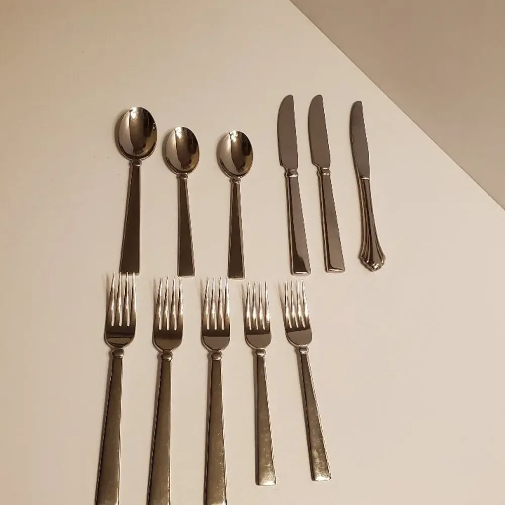 Lot of 10 Pieces Pfaltzgraff Glossy Stainless Flatware. Pre-owned, good shape